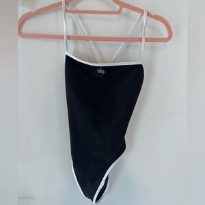 Alo body suit size Xs.